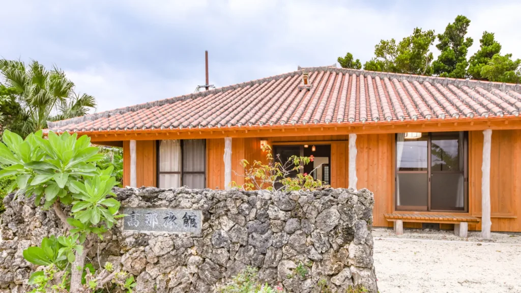 ゆるりと、離れで。竹富島へ