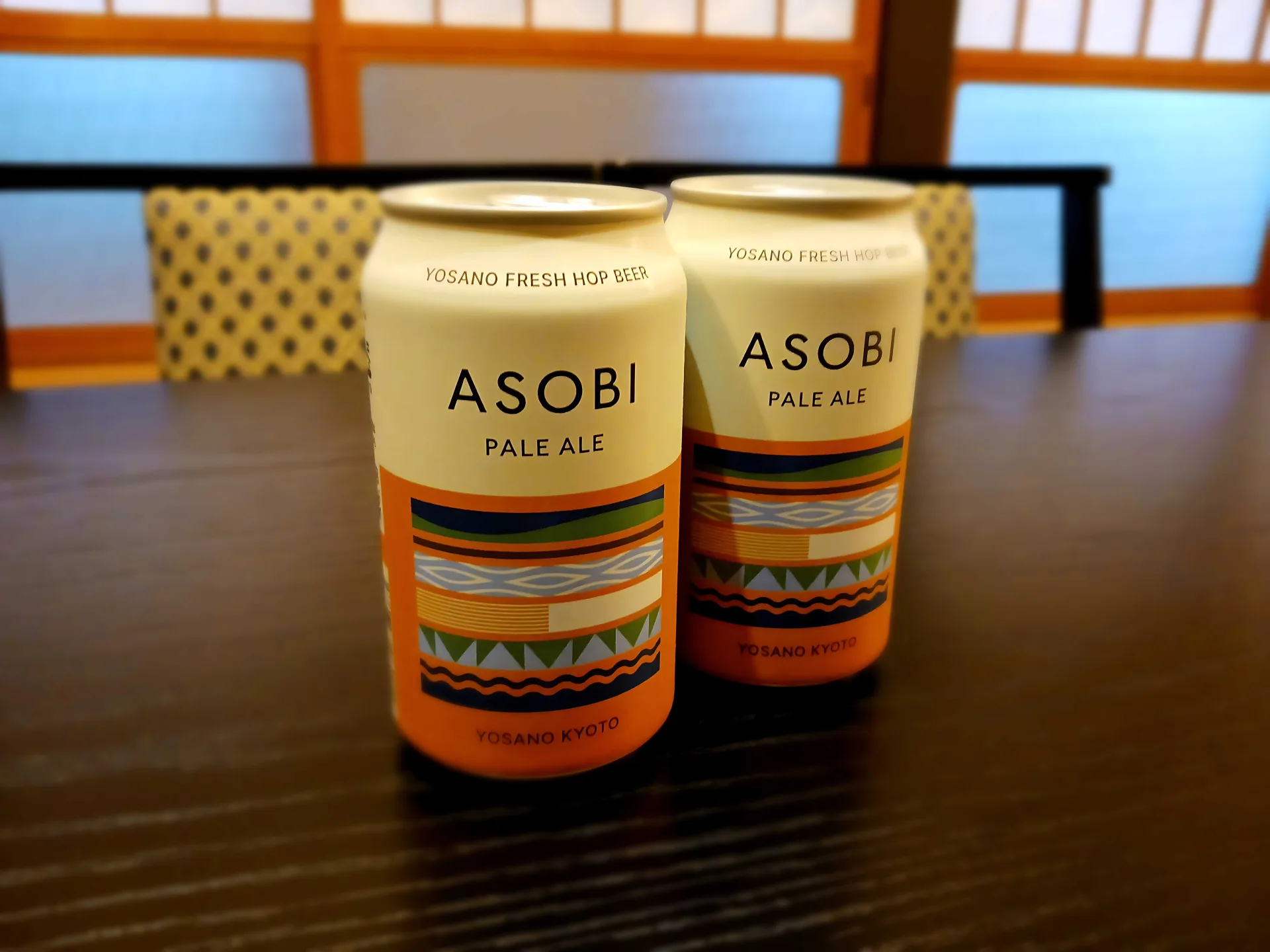 伊根の一軒家、縁側にて。