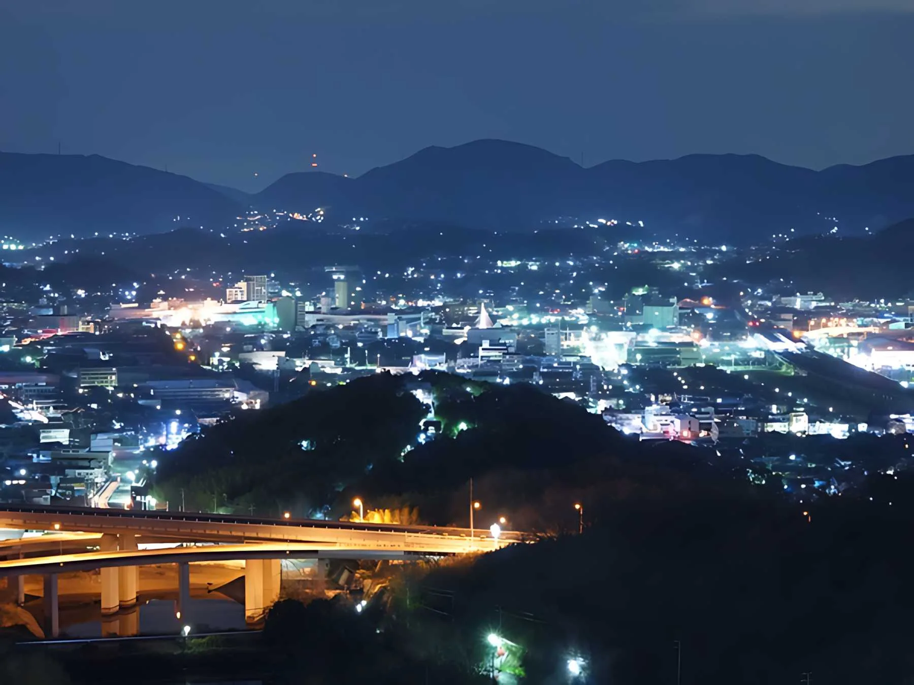 山側でも、湯船から瀬戸内海