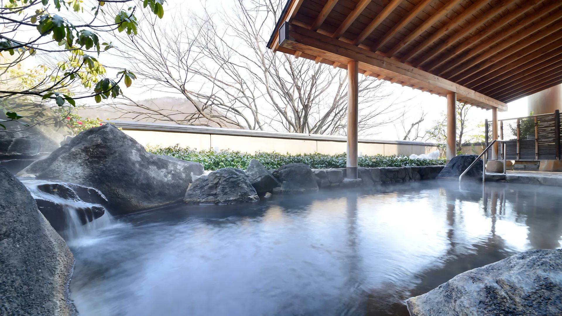 湯と日本酒と数寄屋造り