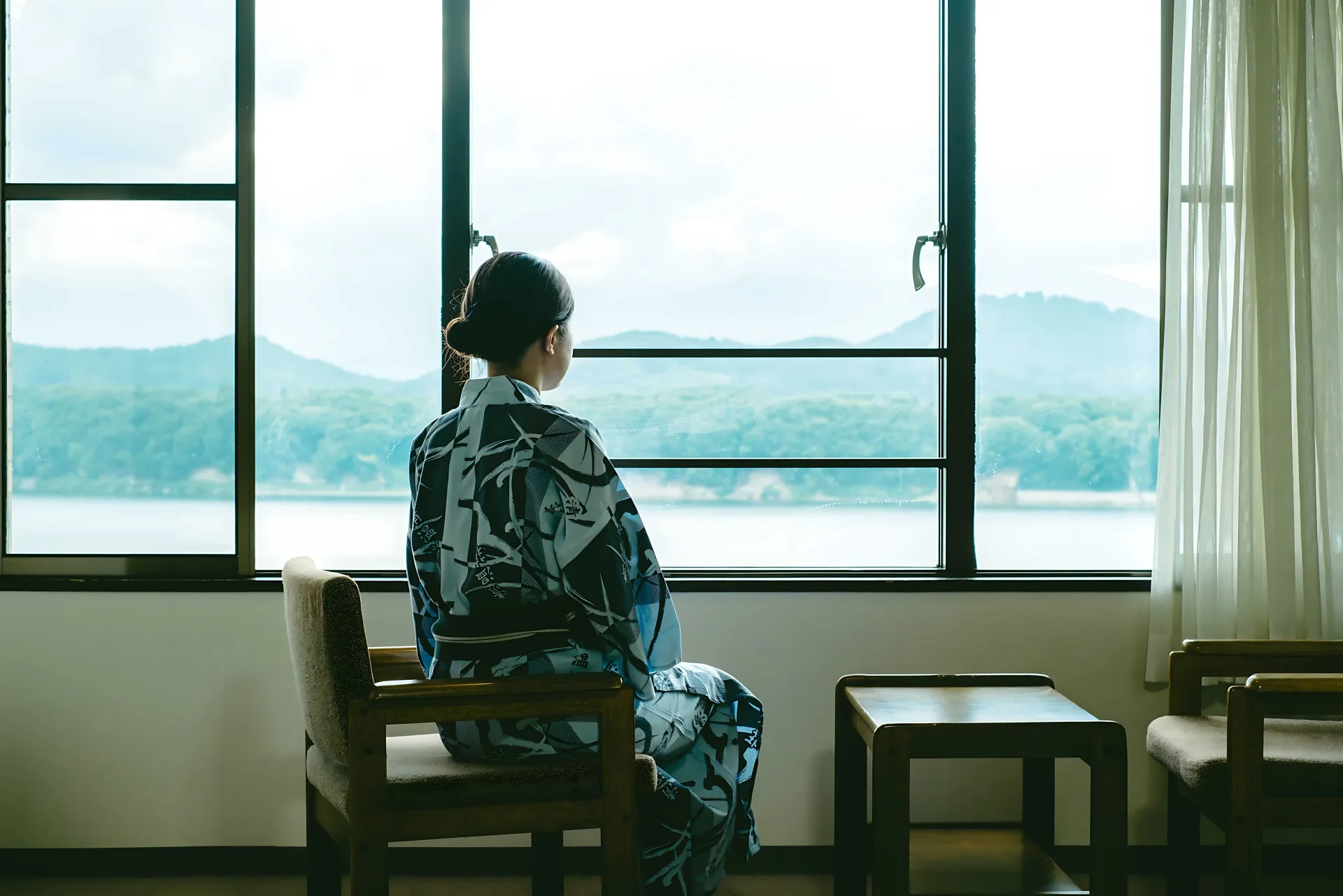 御所湖のほとり、ひとり。